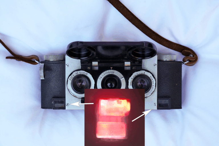 Frontside of Stereo Realist Stereoscopic 3D Camera, Indicating where / how the left viewfinder shows the split-view image alignment.