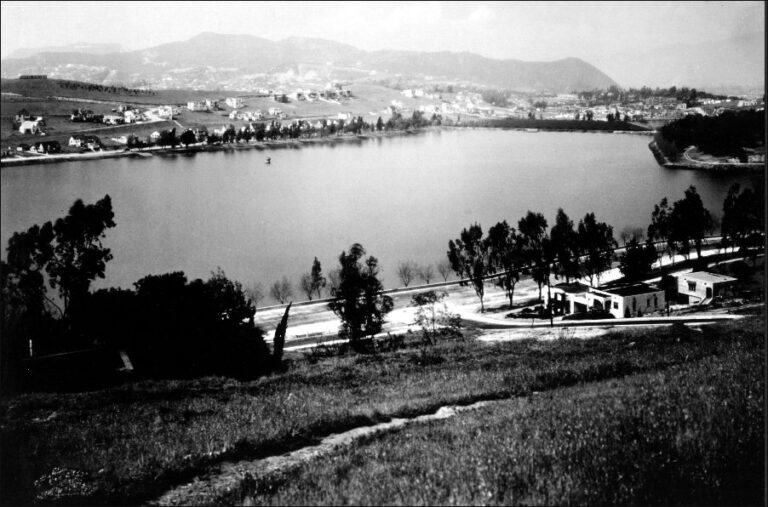 Northwest view from southeast end. Cove or Earl looking at Silver Lake Blvd. 1930s [photo courtesy of Doug Baldwin]