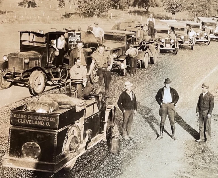 Photo Allied Products Co Cleveland, Bridgeport OH Studio 1930s Trucks Ads