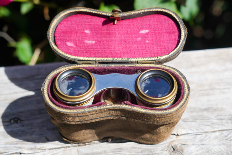 Vintage 1880's Le Roque Paris mother of pearl french opera glasses in the original leather case