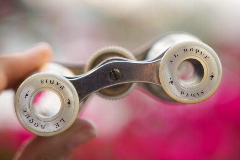 eyepiece close-up of the Vintage 1880's Le Roque Paris mother of pearl french opera glasses